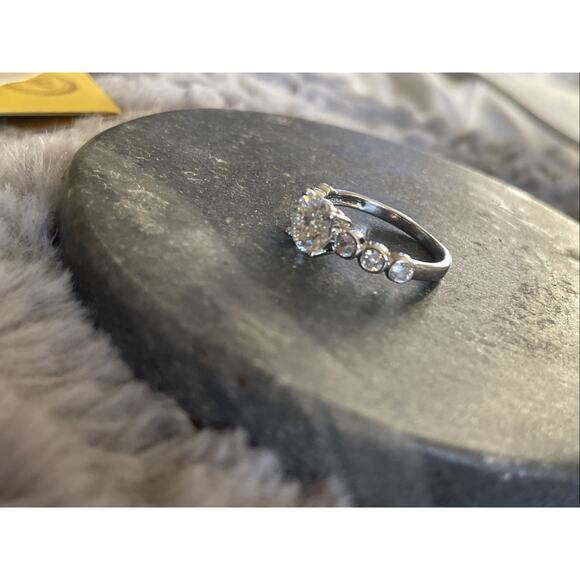 Moissanite Diamond Ring 2 Ct Graded Sterling Silver - Picture 7 of 7